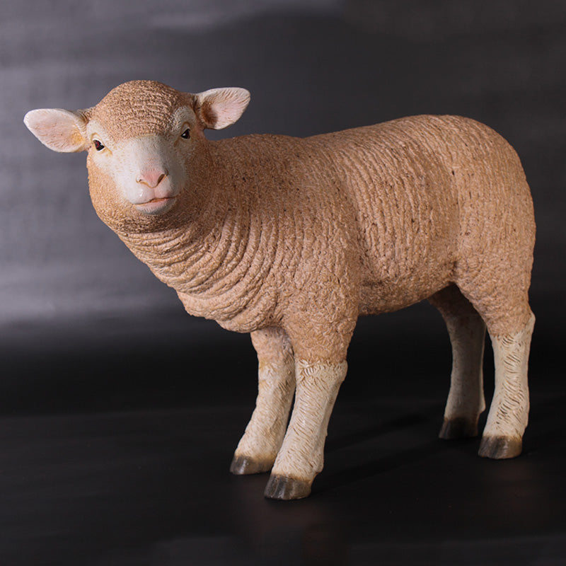 Made to Order: Standing Merino Lamb (not in Benelux)