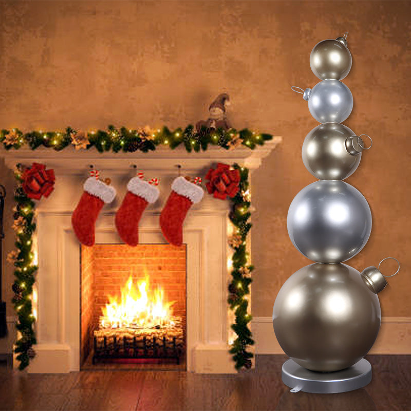 Made to Order: Christmas Balls Stack