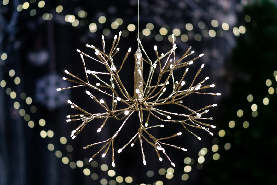 37438-GD - FLORAL LIGHTS-LED STARBURST WM WT 96 LED/12 FLASHING