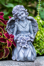 Load image into Gallery viewer, 75597 - ANGEL KNEELING HOLDING FLOWERS
