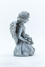 Load image into Gallery viewer, 75597 - ANGEL KNEELING HOLDING FLOWERS
