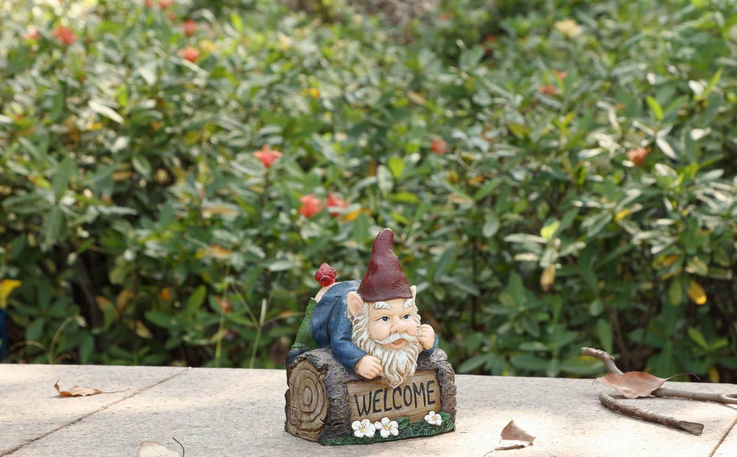 75616-T - GNOME CRAWLING OVER TREE TRUNK (HI-LINE EXCLUSIVE)