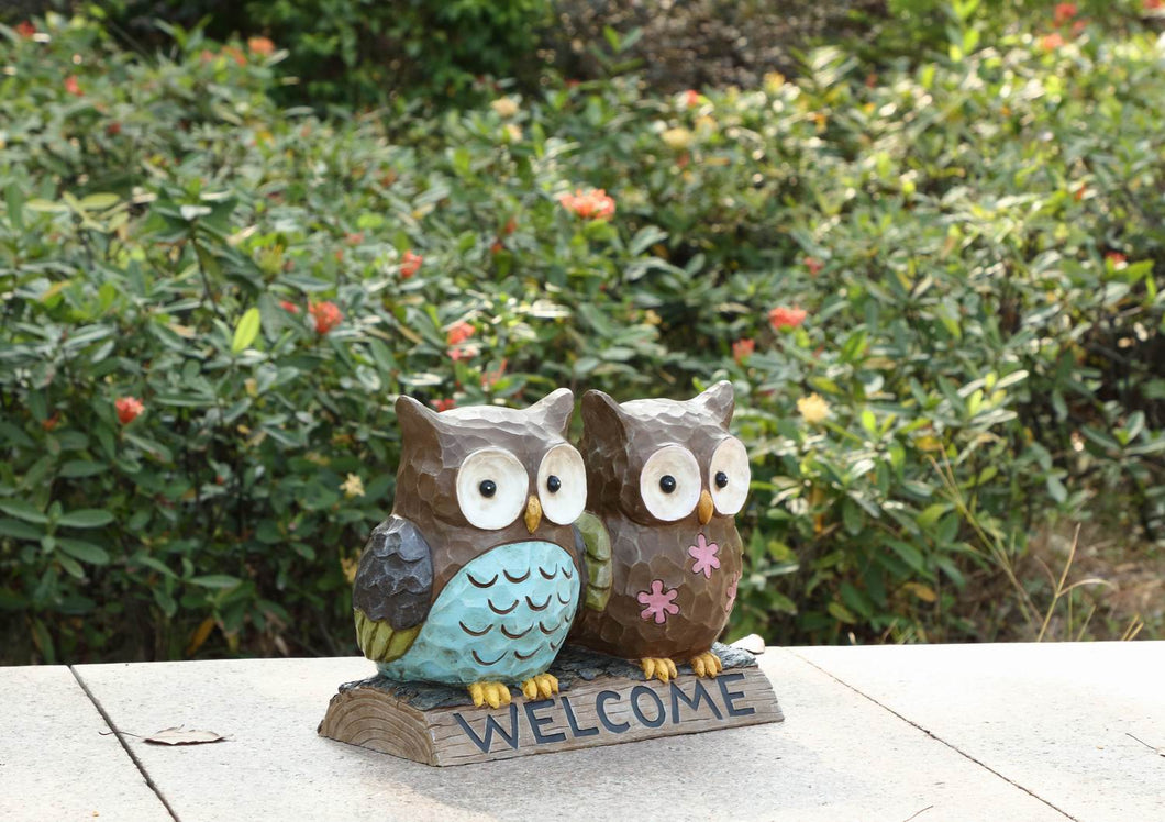 75618-E - OWL COUPLE W/WELCOME SIGN (HI-LINE EXCLUSIVE)