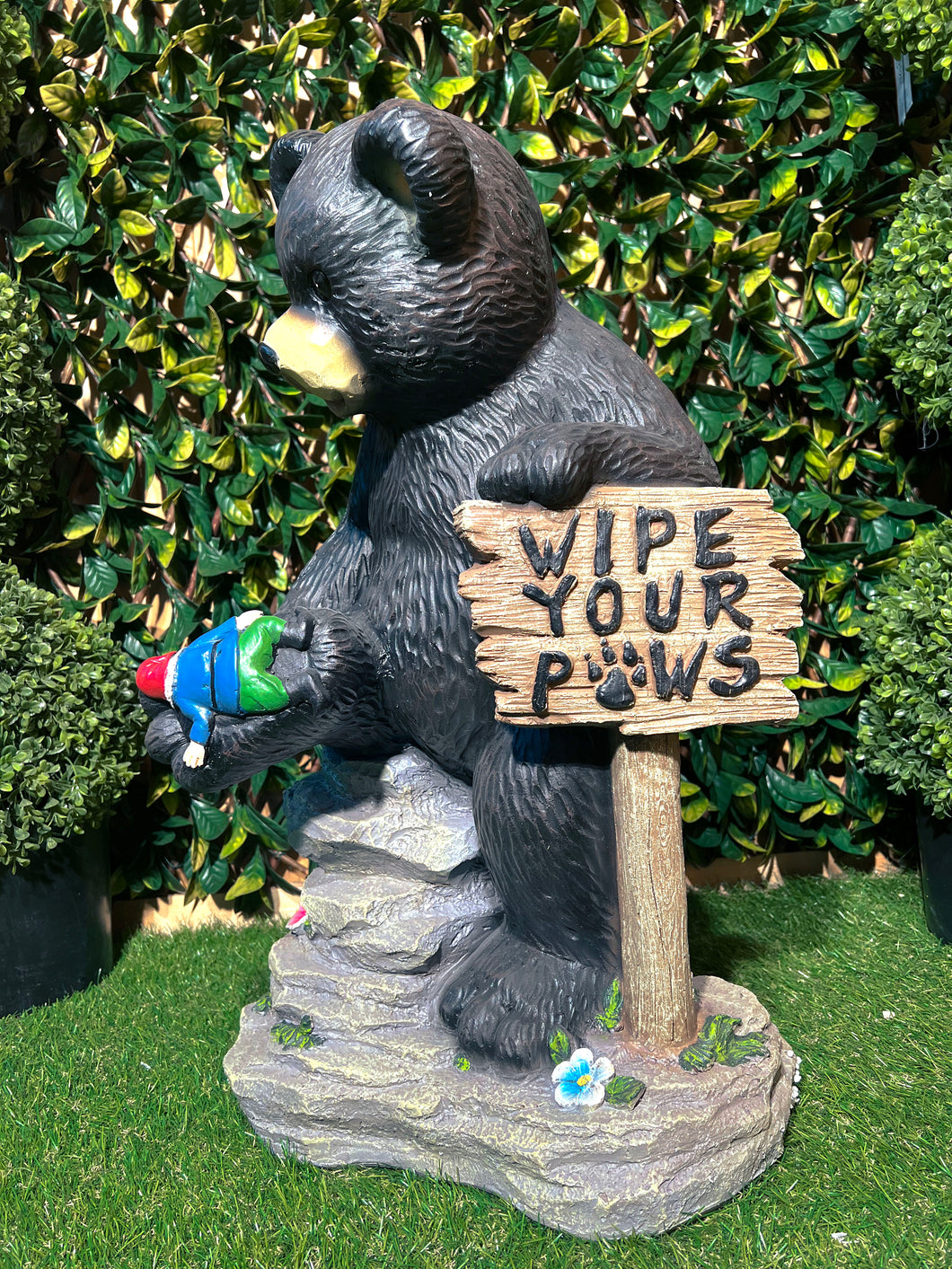 75619-K - BEAR HOLDING SIGN AND GNOME