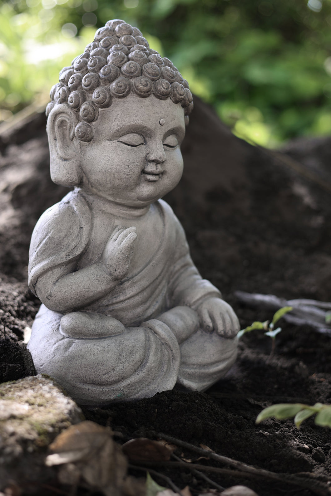 77136-A - 14in Meditating Buddha Statue