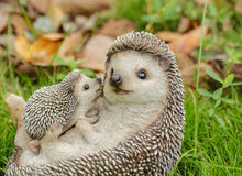 Load image into Gallery viewer, 87743-E - MOTHER &amp; BABY HEDGEHOGS ON BACK
