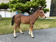 Load image into Gallery viewer, Soreal - Standing Horse
