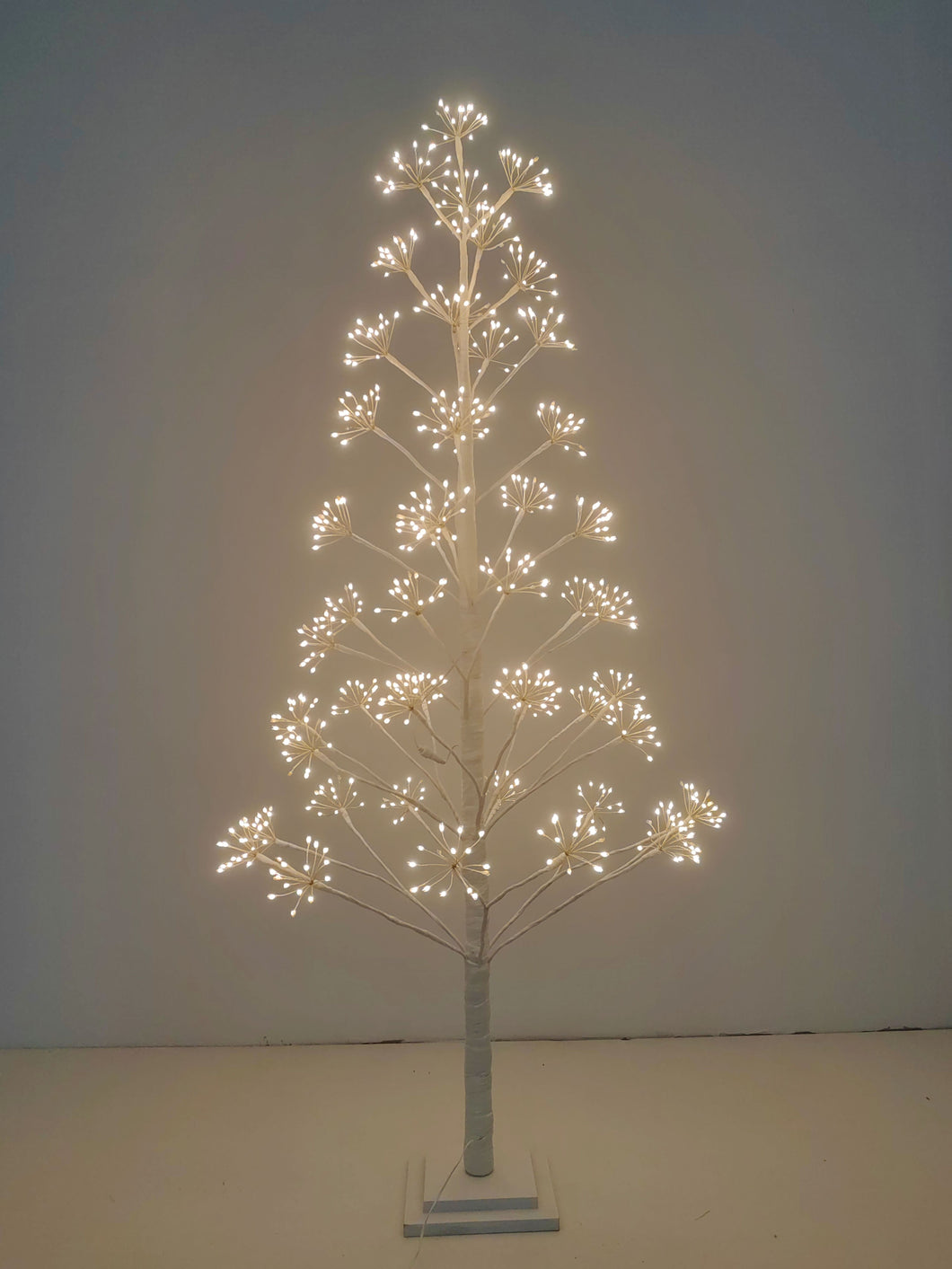 37524-WT-M - 5ft White LED Cluster Tree with 720 Warm White LEDs Indoor Use Only