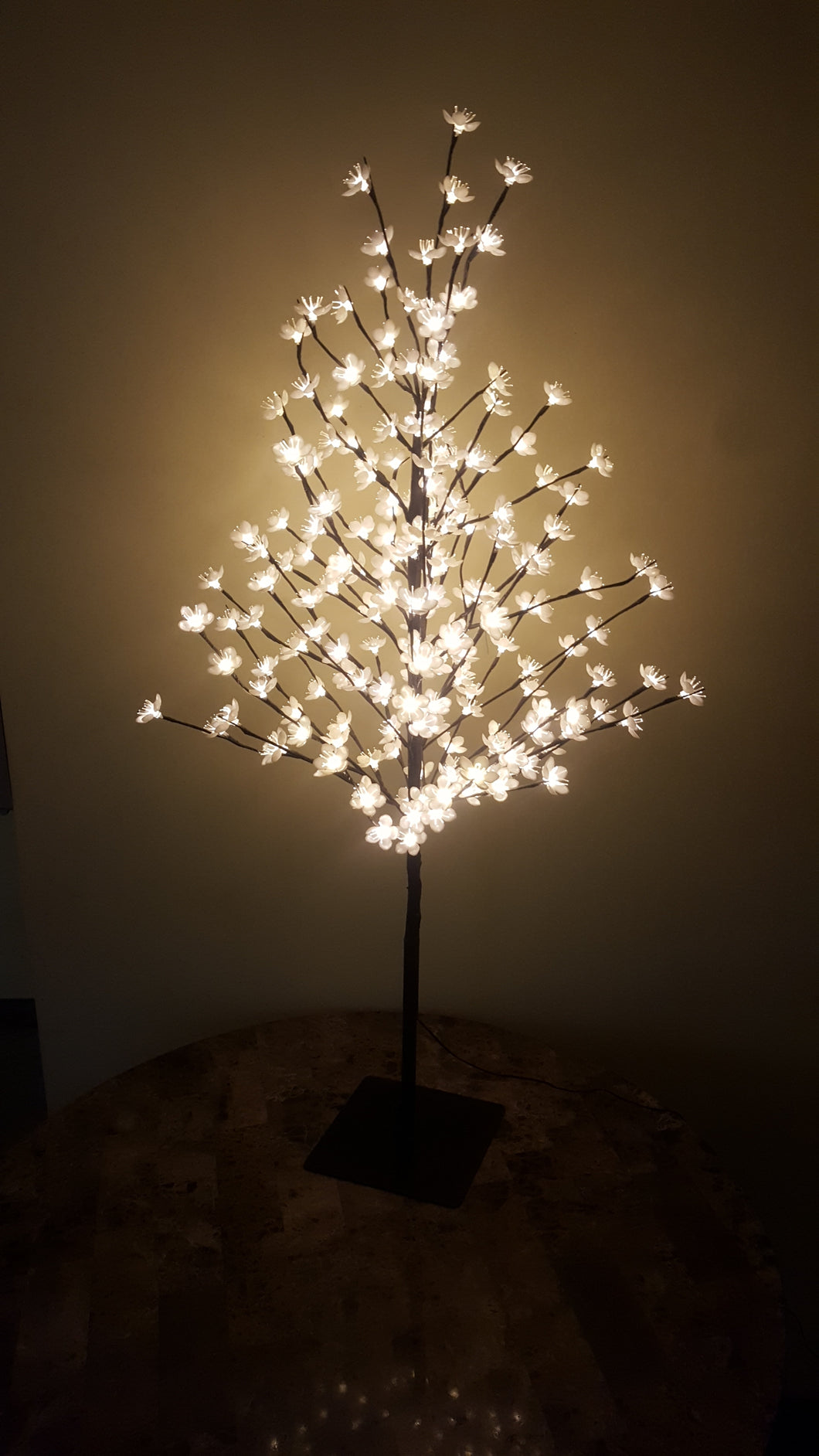 FLORAL LIGHTS- OUTDOOR CHERRY BLOSSOM TREE WM WT 200 LED