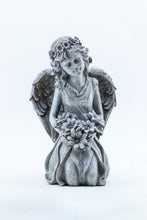 Load image into Gallery viewer, ANGEL KNEELING HOLDING FLOWERS
