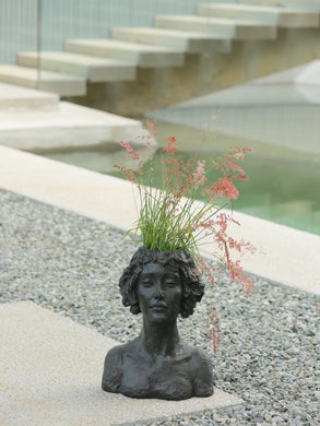 GRACEFUL MUSE CLASSIC LADY HEAD PLANTER